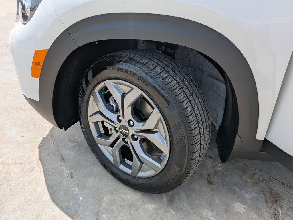 Certified 2025 Kia Seltos LX AWD/4WD image 34
