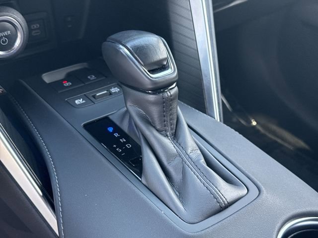 Used 2023 Toyota Venza Nightshade AWD/4WD image 19