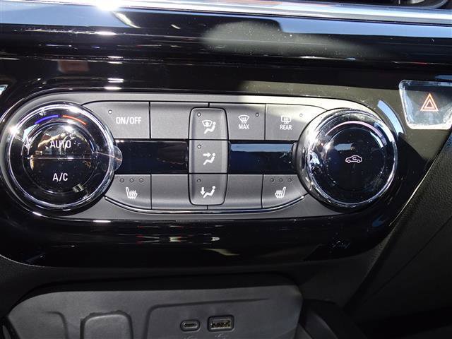 Used 2025 Chevrolet Trax RS w/ Driver Confidence Package image 13