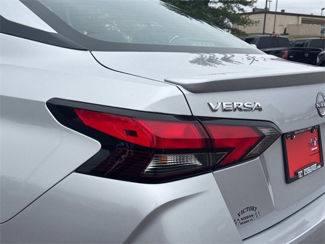 New 2025 Nissan Versa SR w/ Trunk Package image 12