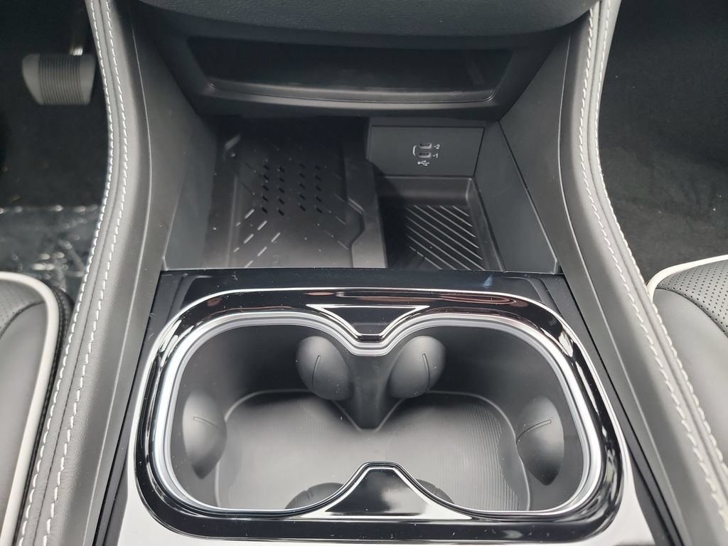 New 2027 Chrysler Pacifica Limited FWD image 17