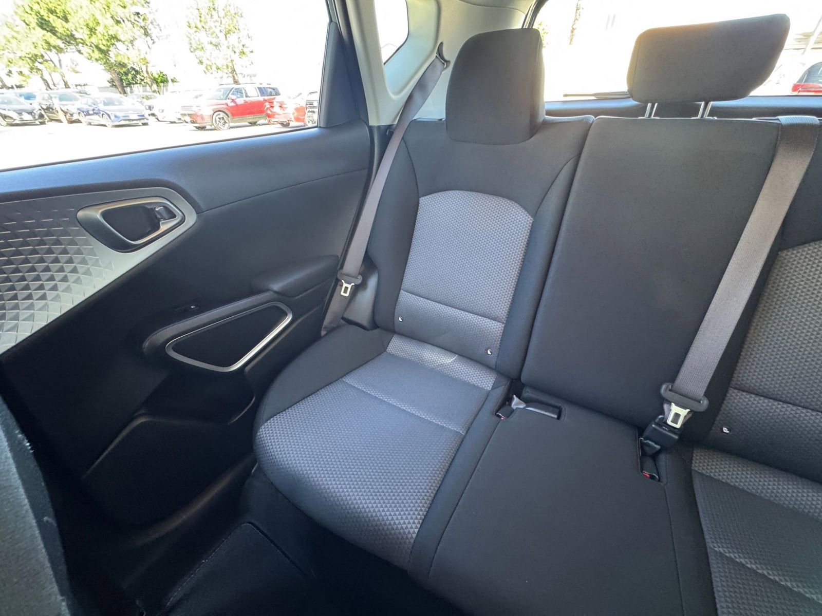 Used 2025 Kia Soul LX w/ LX Technology Package image 37