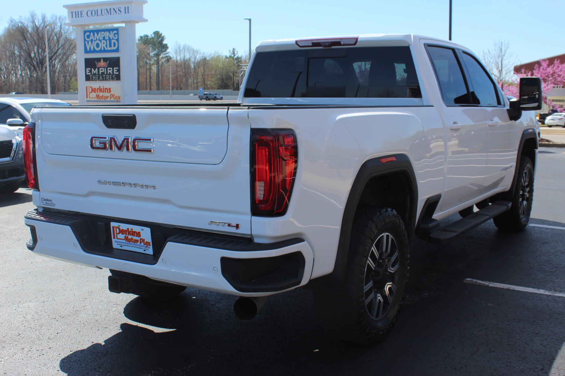 Used 2020 GMC Sierra 2500 AT4 w/ AT4 Premium Package image 6