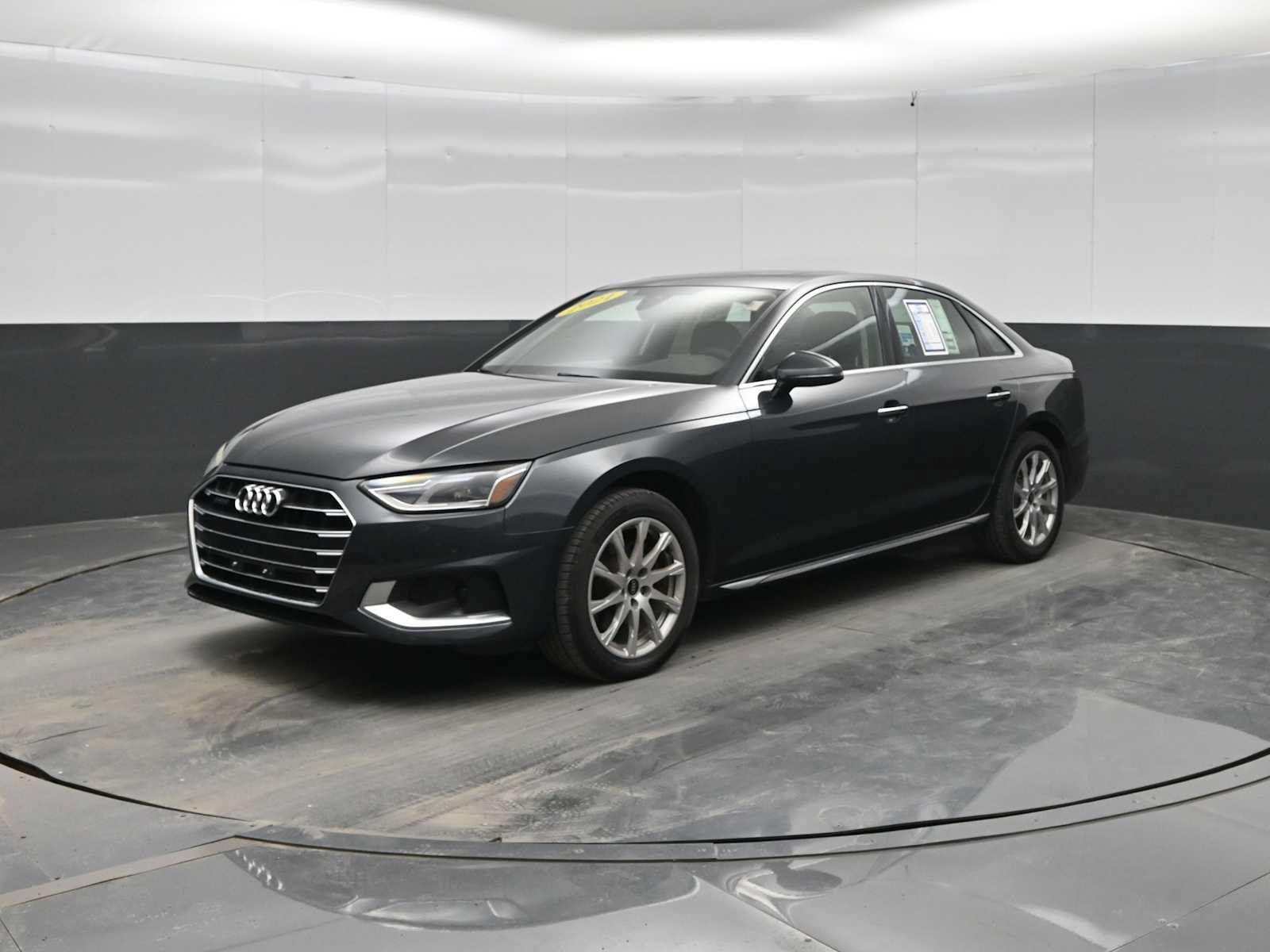 Used 2021 Audi A4 2.0T Premium w/ Convenience Package AWD/4WD image 4