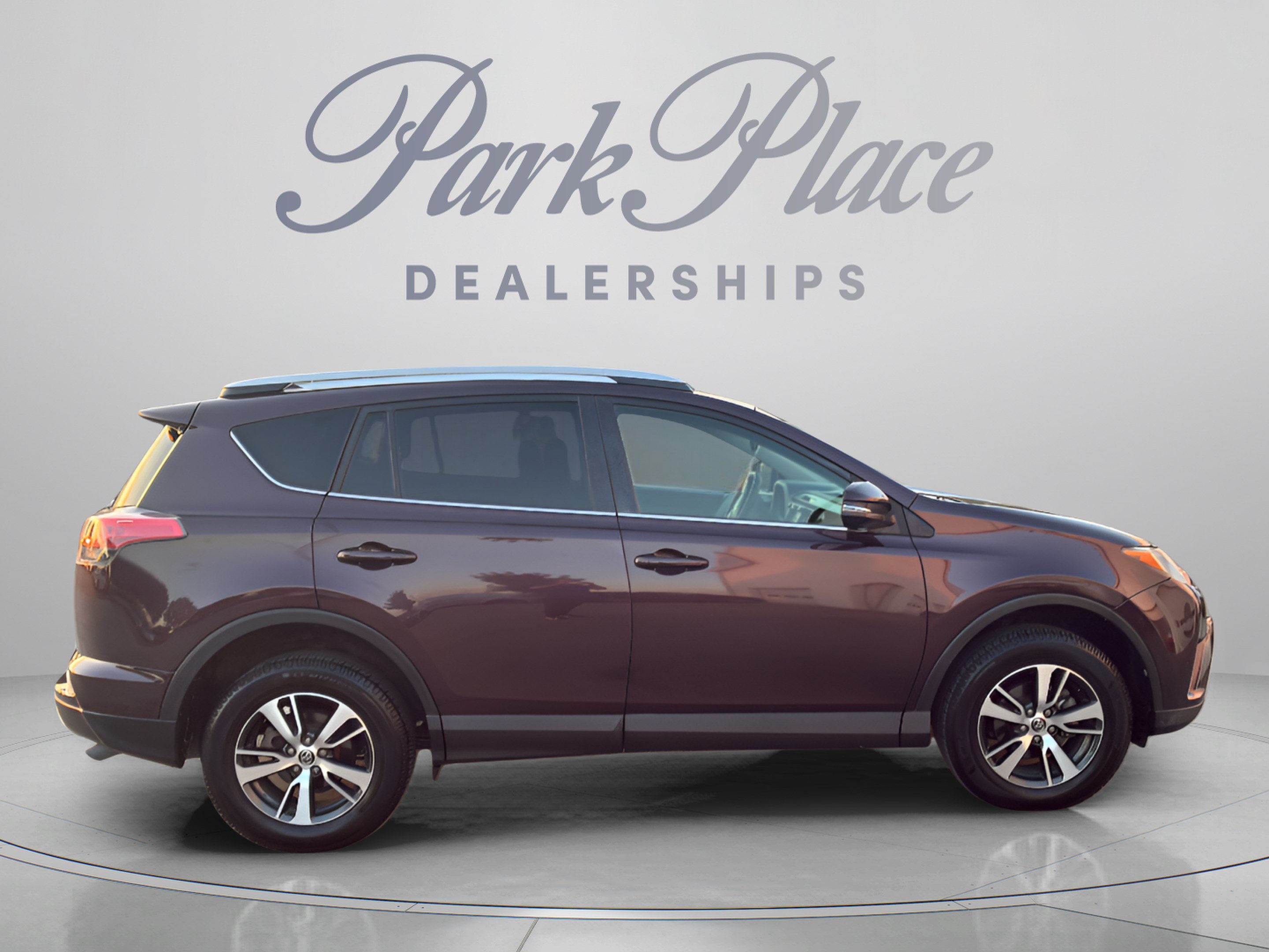 Used 2016 Toyota RAV4 XLE FWD image 7