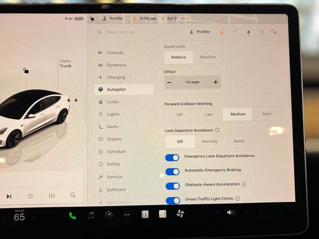 Used 2023 Tesla Model 3 Standard Range image 29