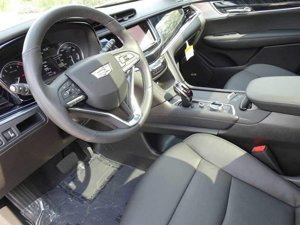 Certified 2025 Cadillac XT6 Premium Luxury image 12