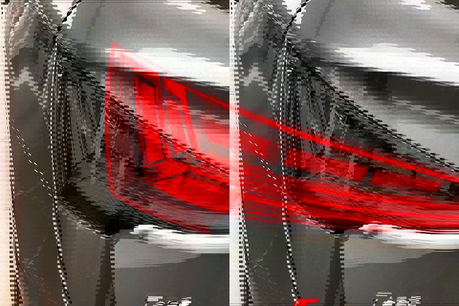 Used 2023 Audi SQ5 Prestige w/ Prestige Package image 26