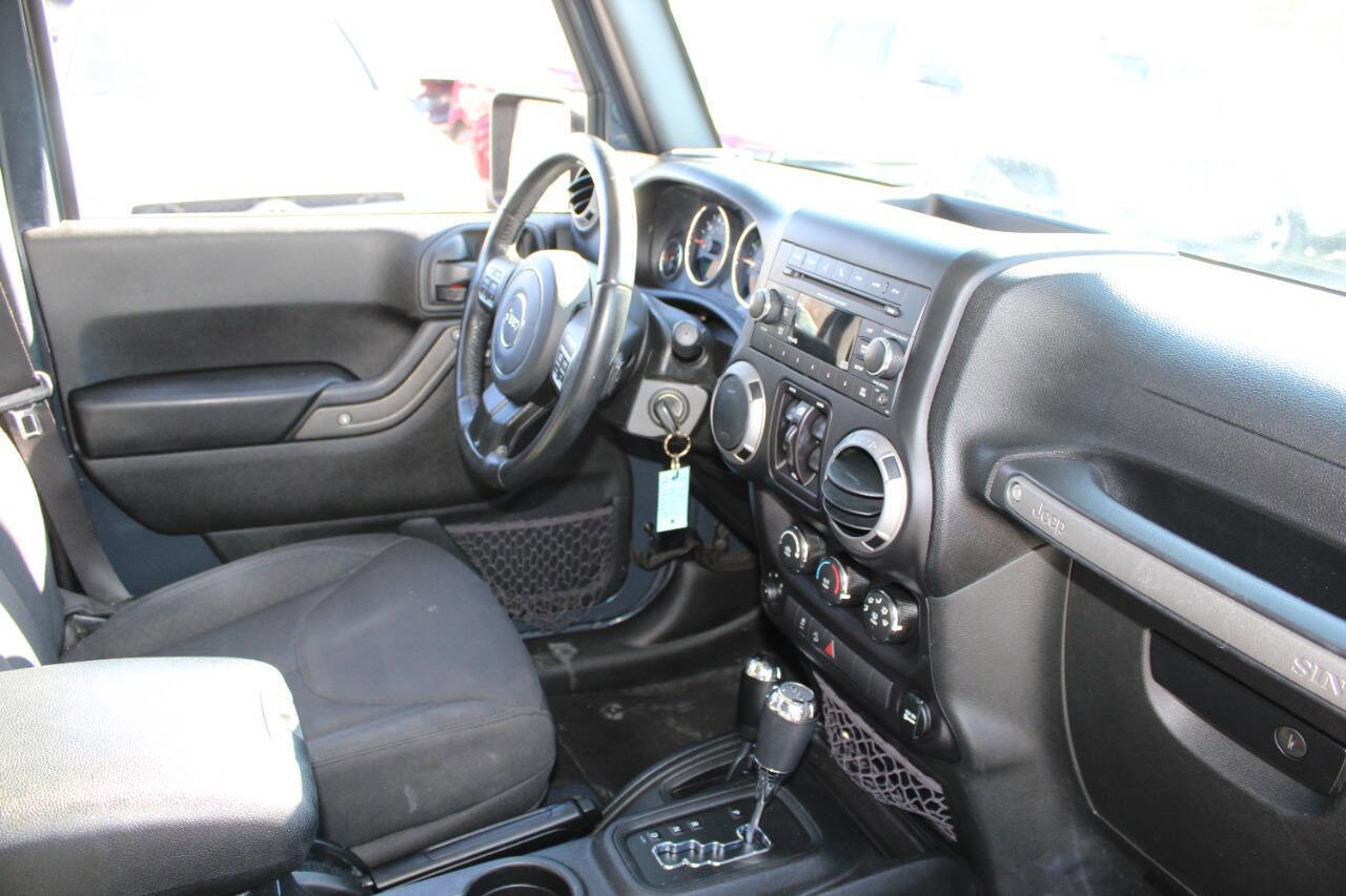 Used 2017 Jeep Wrangler Unlimited Sport w/ Quick Order Package 24S image 12