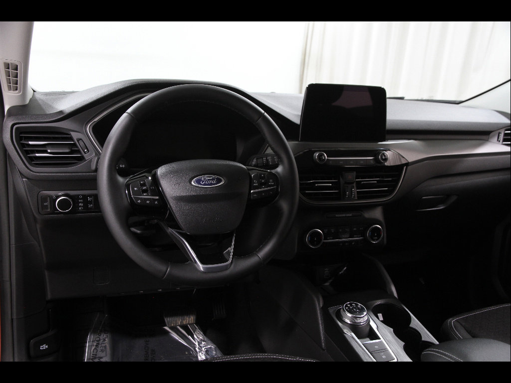 Used 2025 Ford Escape Active w/ Cold Weather Package AWD/4WD image 6