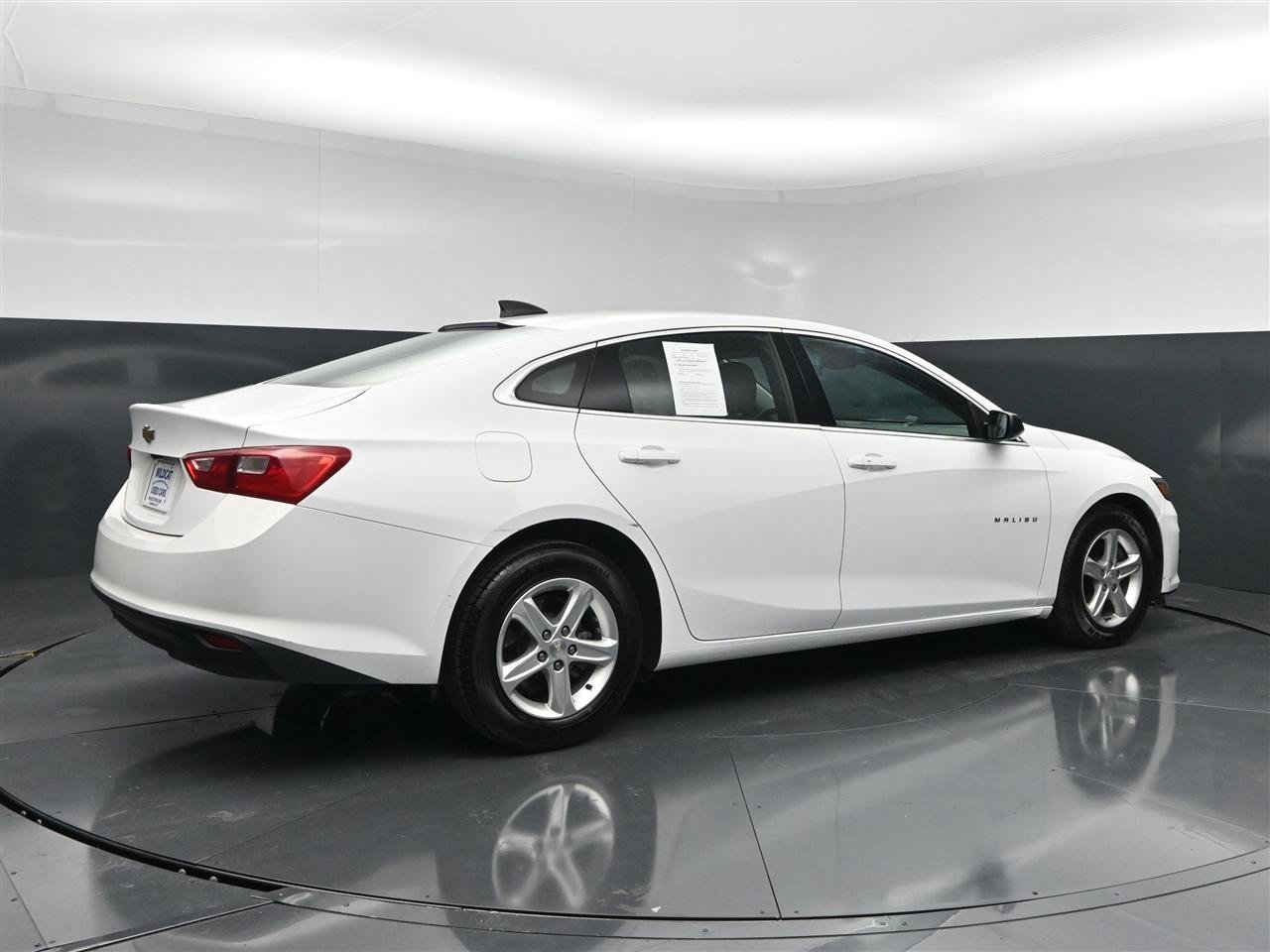 Used 2023 Chevrolet Malibu LS FWD image 5