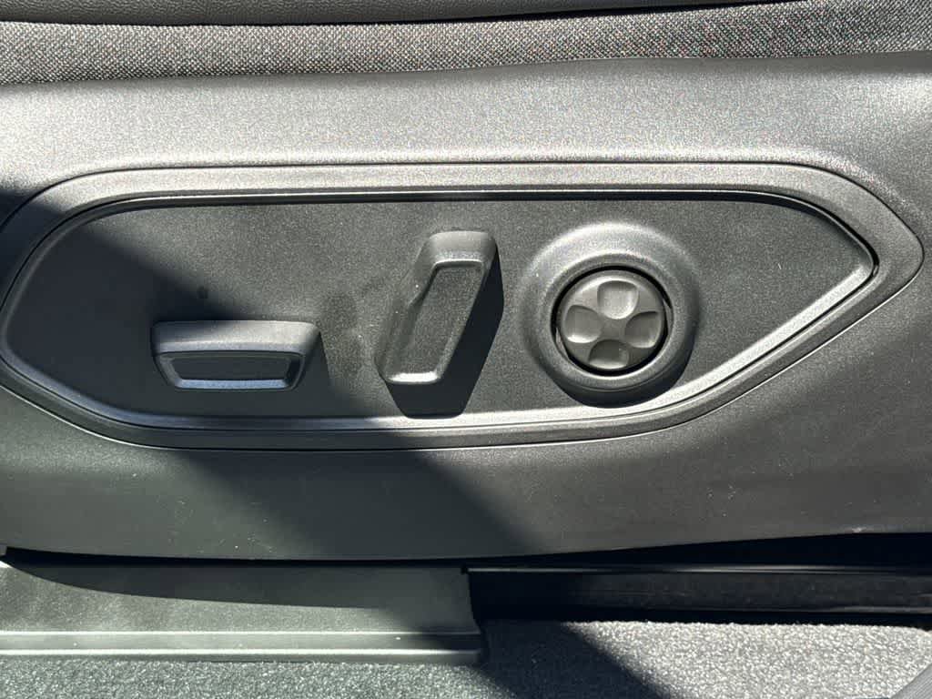New 2025 Jeep Grand Cherokee L Altitude AWD/4WD image 25