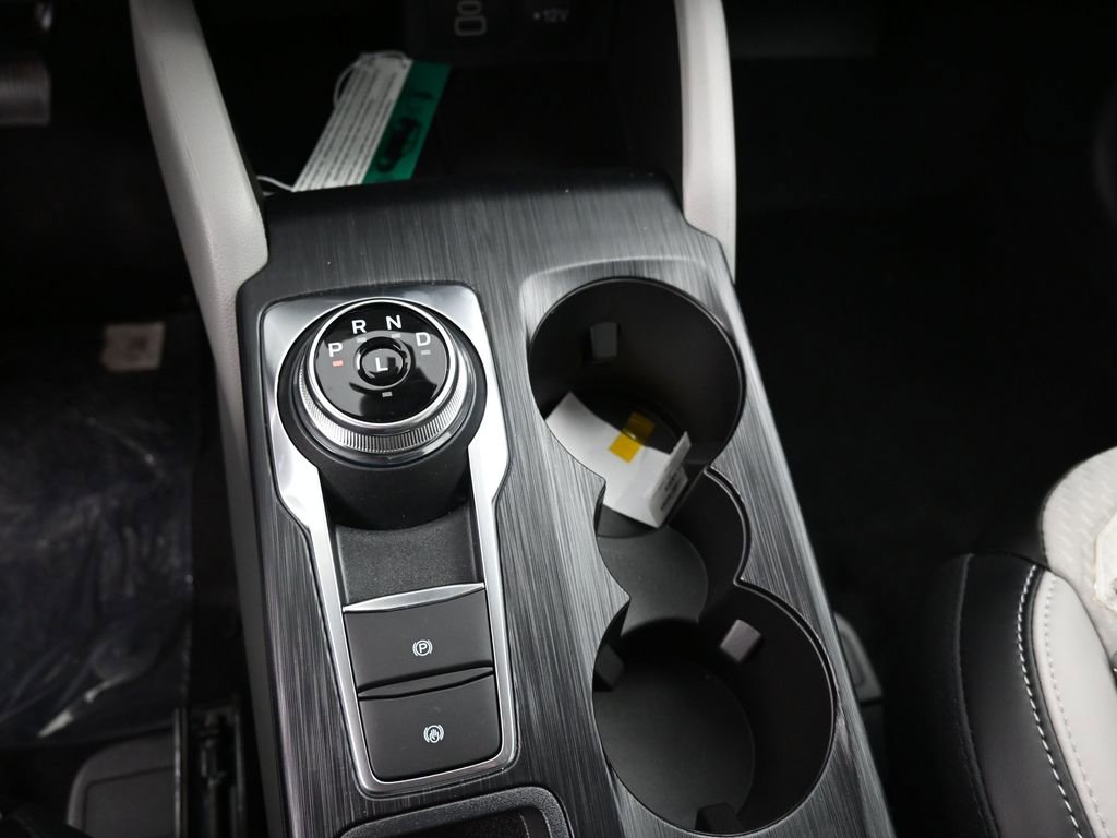 New 2025 Ford Escape SE image 28