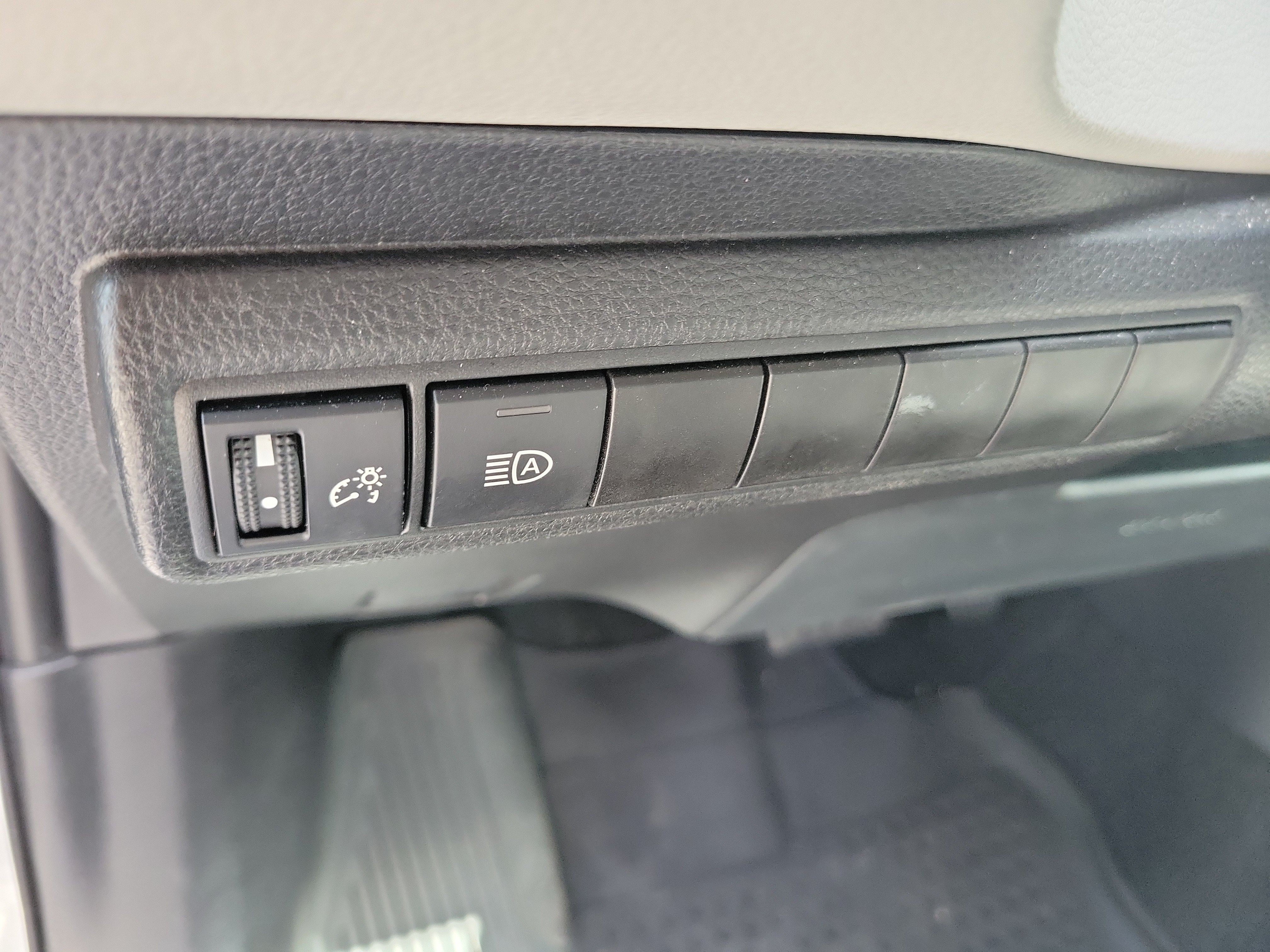 Used 2026 Toyota Corolla LE FWD image 24