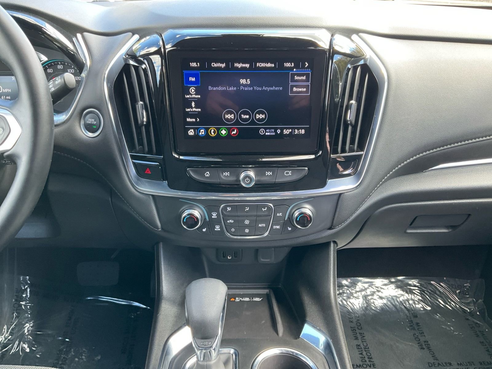 Used 2023 Chevrolet Traverse LT FWD image 11