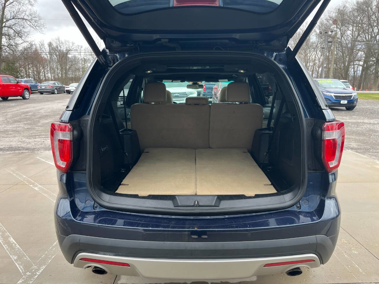 Used 2017 Ford Explorer Limited w/ Equipment Group 301A image 11