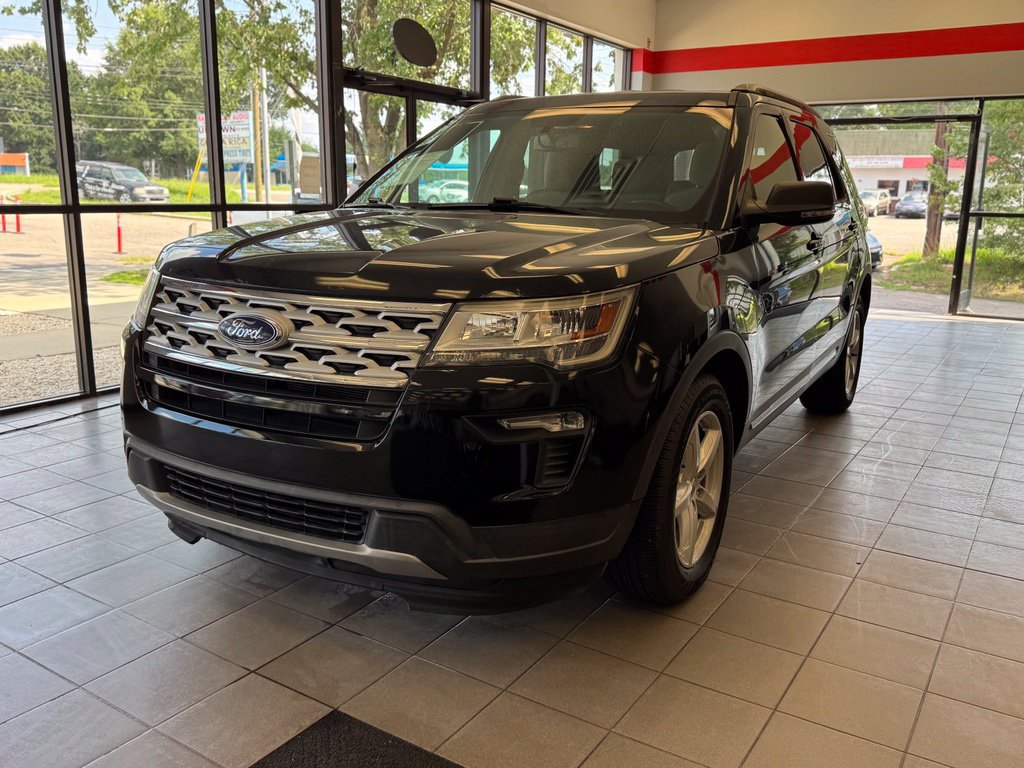 Used 2019 Ford Explorer XLT w/ Equipment Group 201A FWD image 1