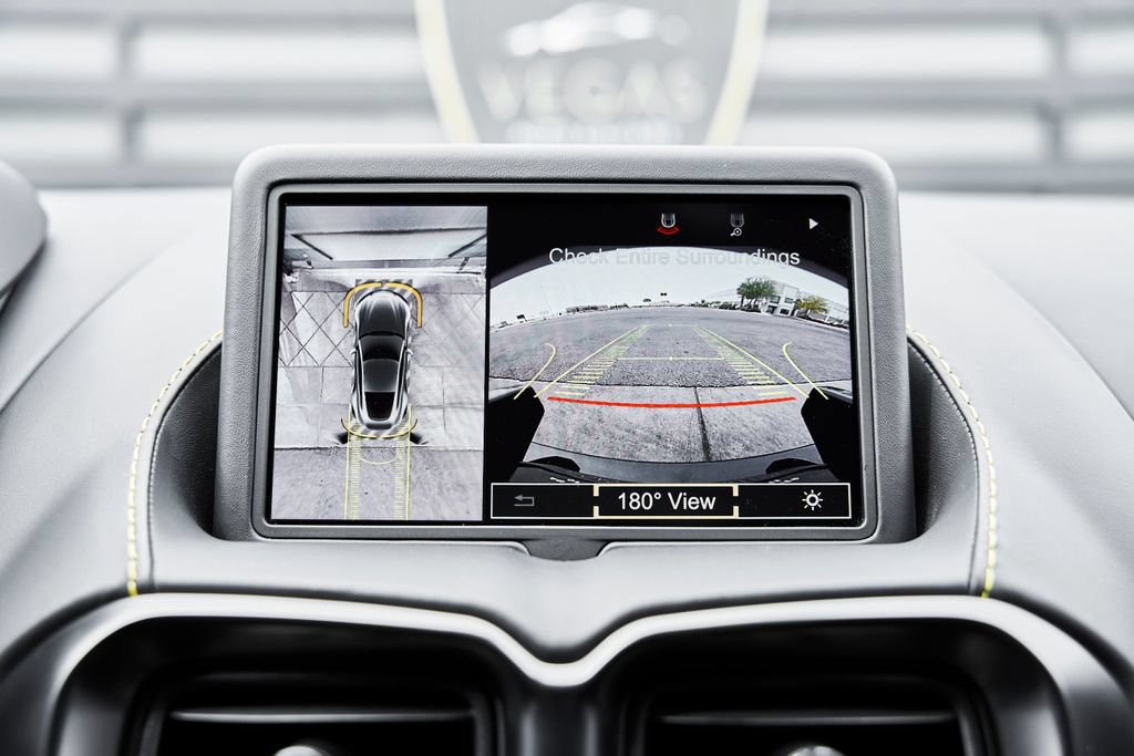 Used 2023 Aston Martin V8 Vantage Coupe RWD image 57