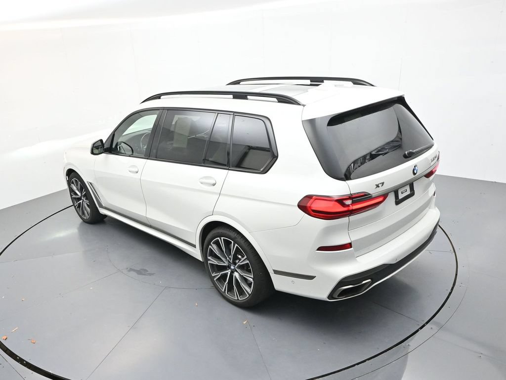 Used 2022 BMW X7 M50i AWD/4WD image 24