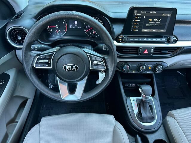 Used 2020 Kia Forte LXS FWD image 16