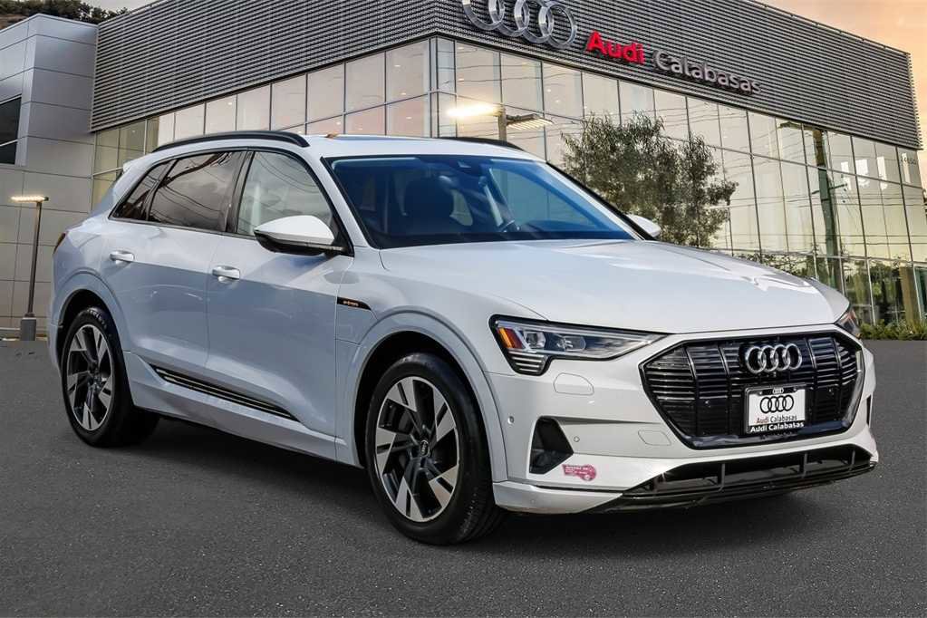 Used 2022 Audi e-tron Premium w/ Convenience Plus Package image 5