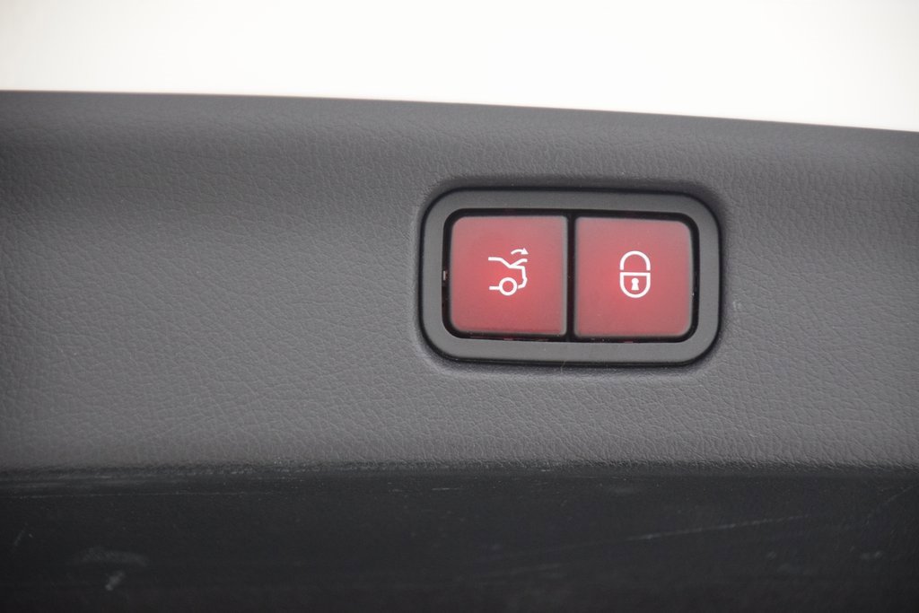 Certified 2023 Mercedes-Benz C 300 Sedan image 32