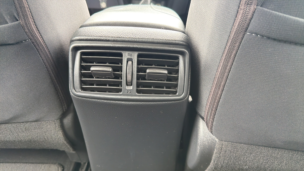 Used 2018 Nissan Rogue S AWD/4WD image 20