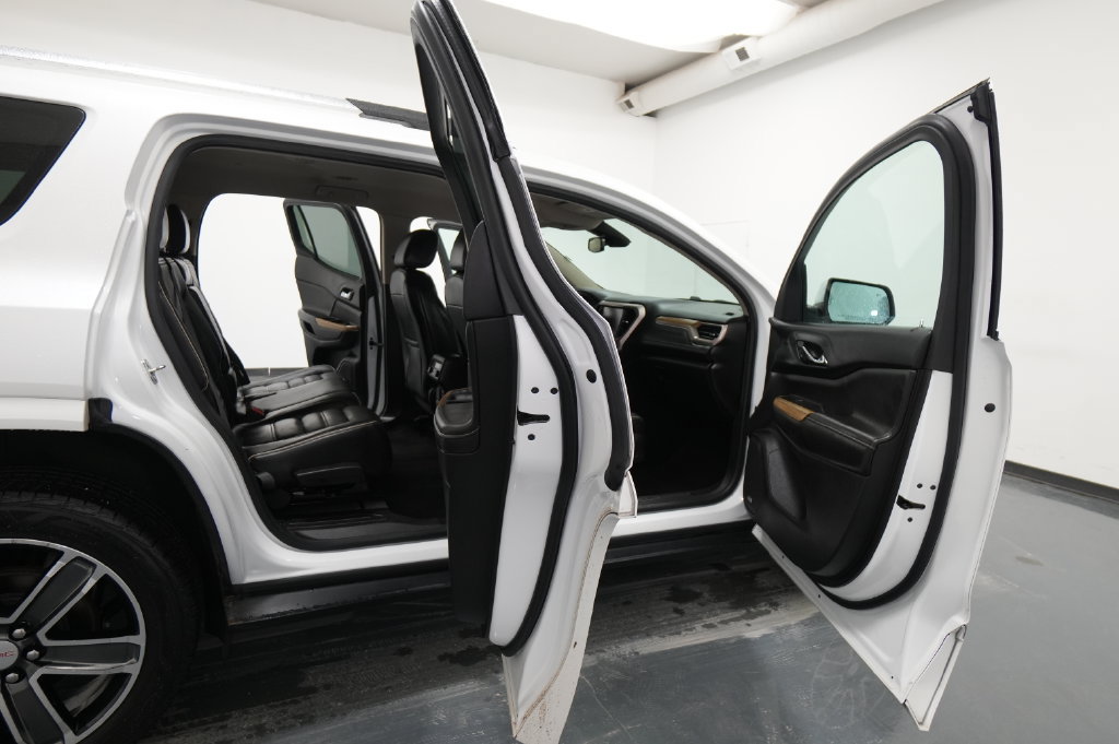 Used 2017 GMC Acadia Denali AWD/4WD image 31