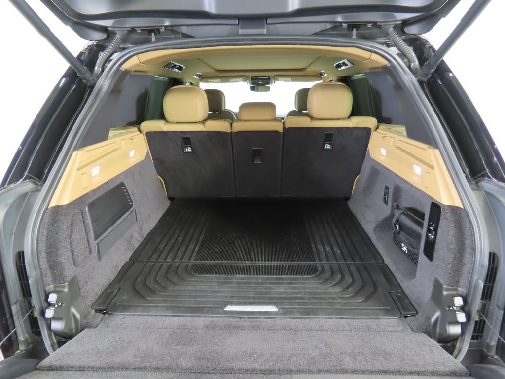 Certified 2024 Land Rover Range Rover SE image 28