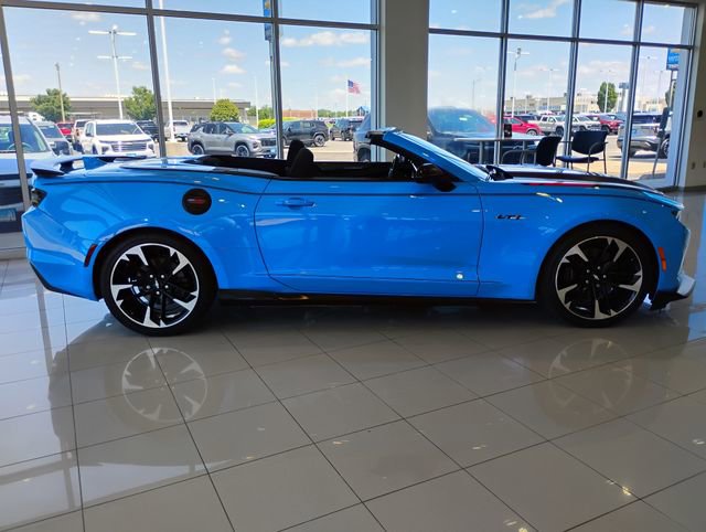 Used 2022 Chevrolet Camaro LT RWD image 8