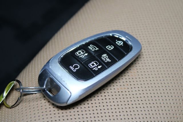 Used 2020 Hyundai Sonata Limited FWD image 17