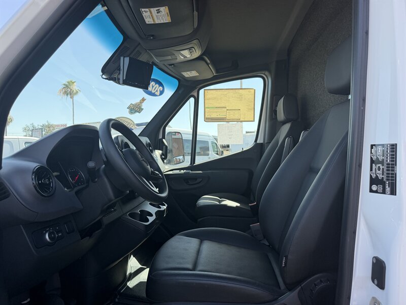 Used 2023 Mercedes-Benz Sprinter 3500 image 12
