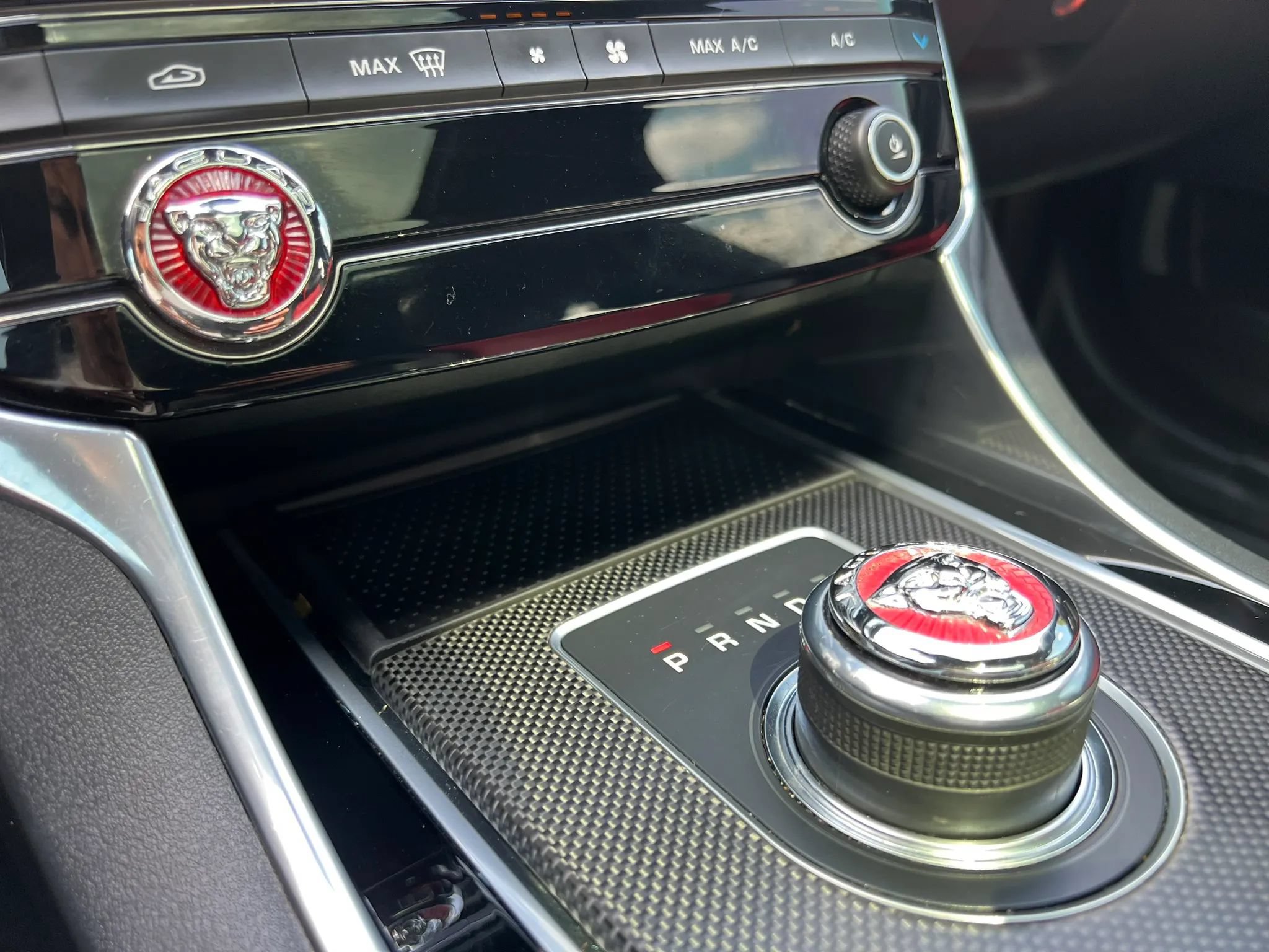 Used 2017 Jaguar XE R-Sport AWD/4WD image 28