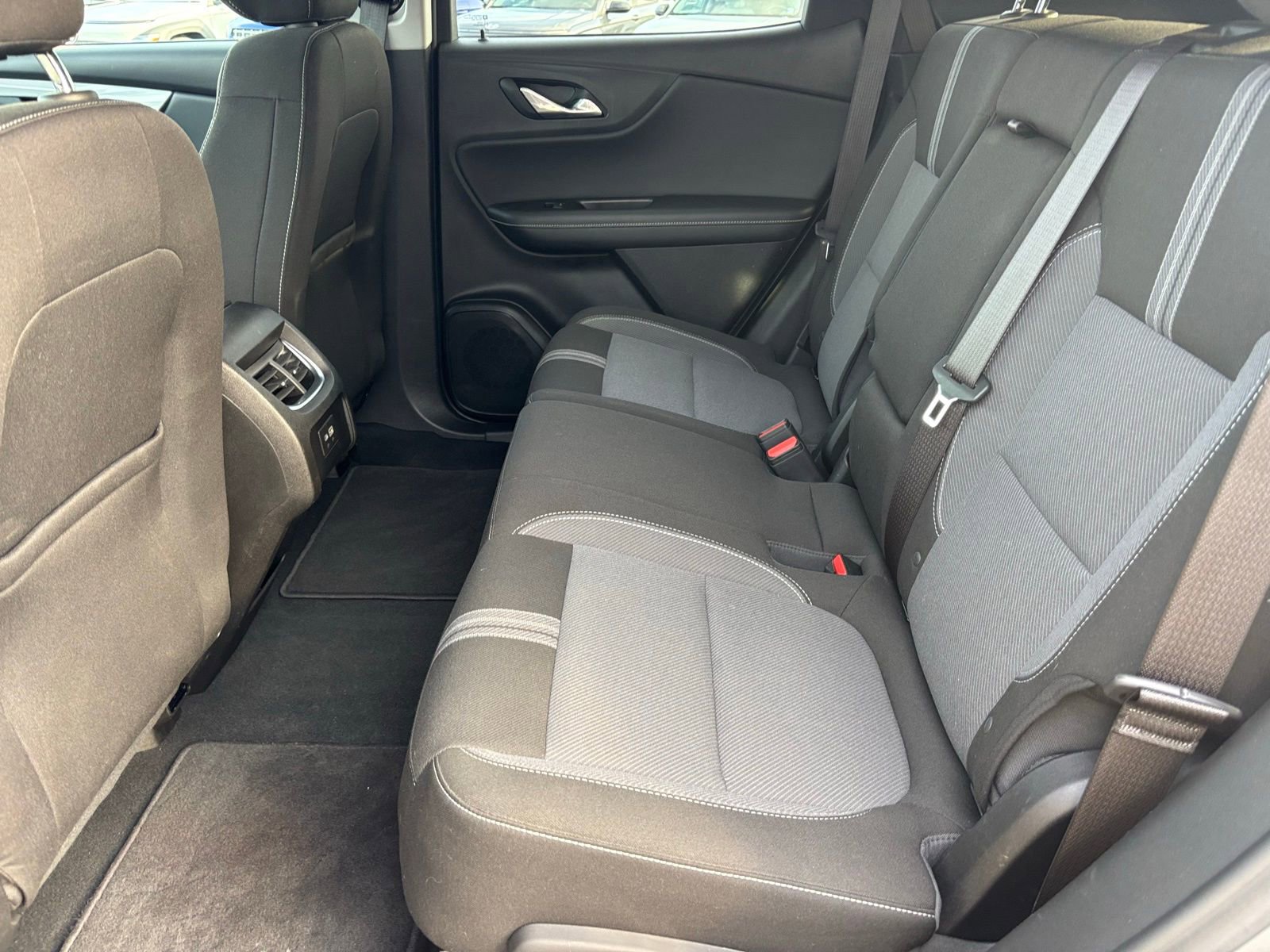Used 2025 Chevrolet Blazer LT image 15