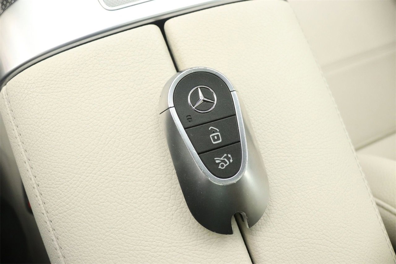 New 2026 Mercedes-Benz CLE 300 4MATIC Cabriolet image 14