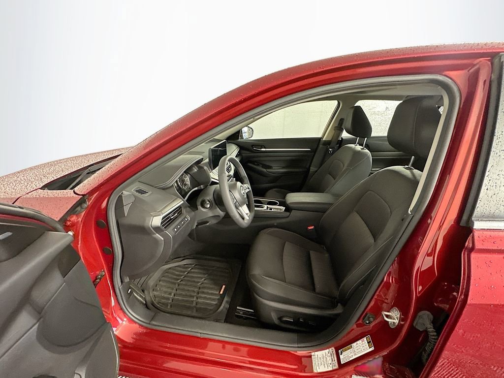 Used 2023 Nissan Altima 2.5 SV w/ SV Premium Package image 21