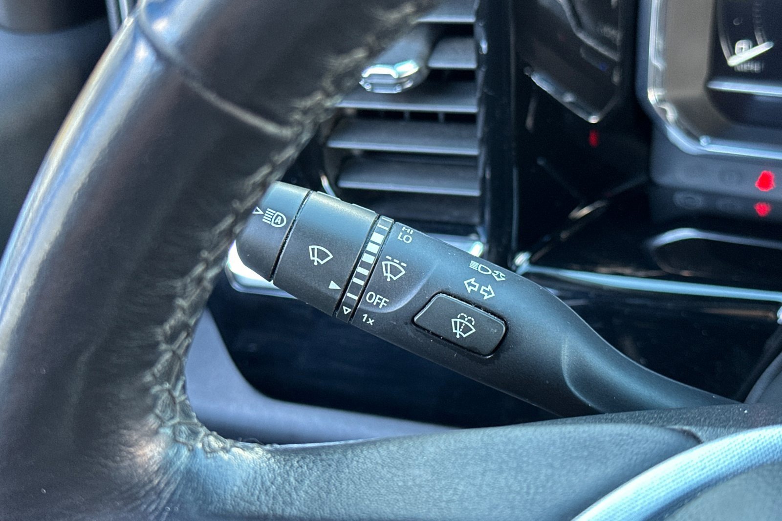 Used 2022 GMC Sierra 1500 Elevation image 36