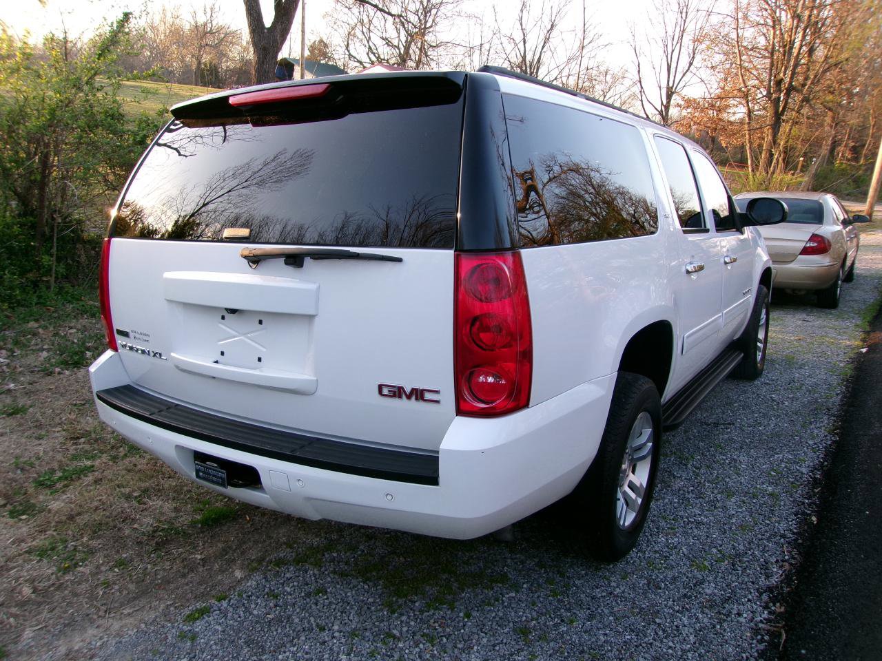Used 2010 GMC Yukon XL SLT AWD/4WD image 20