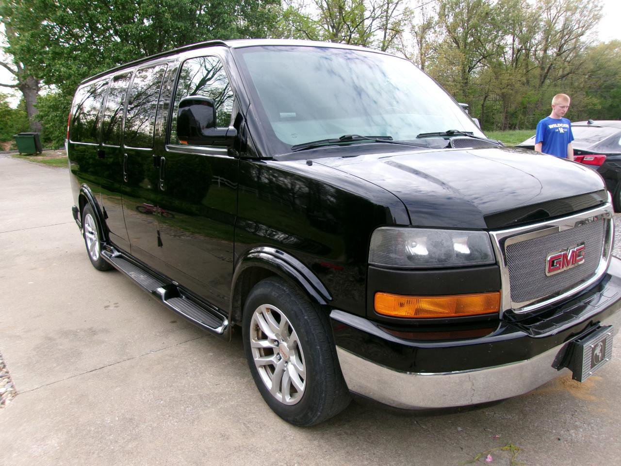 Used 2008 GMC Savana 1500 w/ Preferred Equipment Group RWD image 12