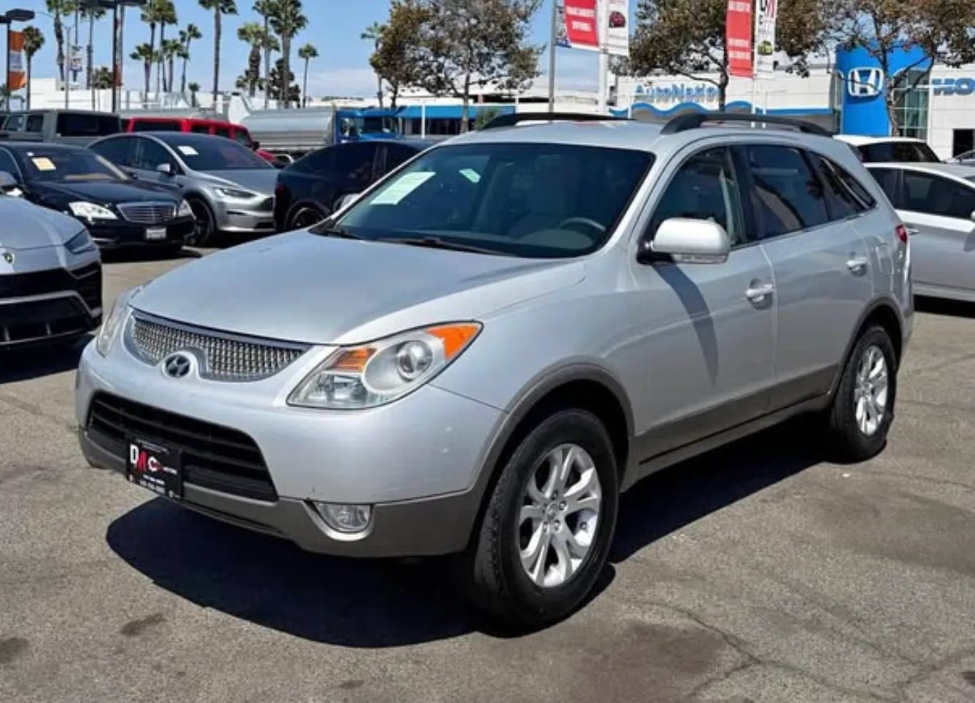 Used 2011 Hyundai Veracruz GLS FWD image 2