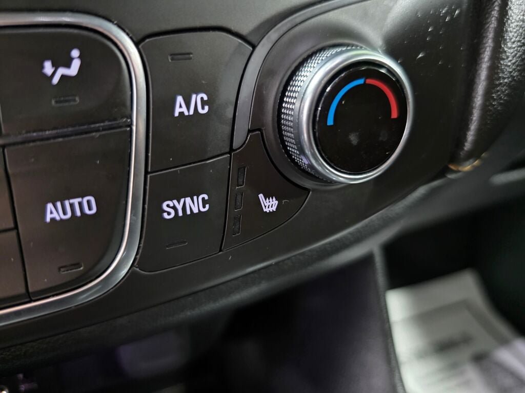 Used 2019 Chevrolet Traverse LT AWD/4WD image 15