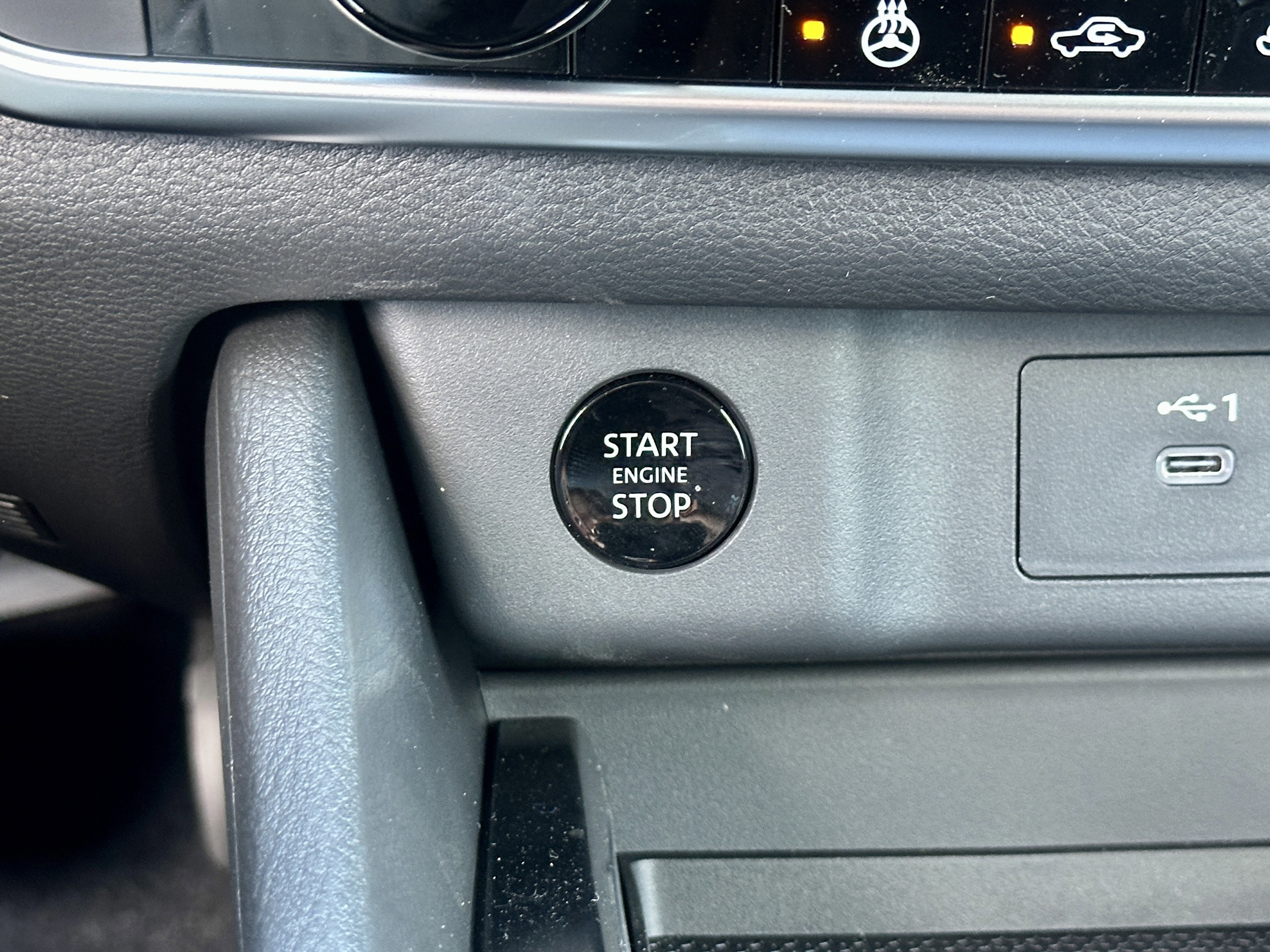 New 2026 Nissan Rogue SV w/ SV Premium Package image 28