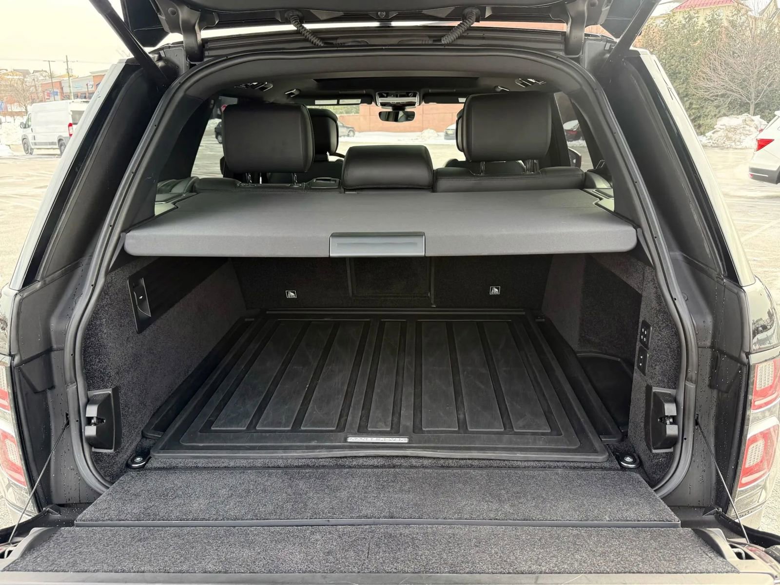 Used 2022 Land Rover Range Rover Westminster Edition image 29