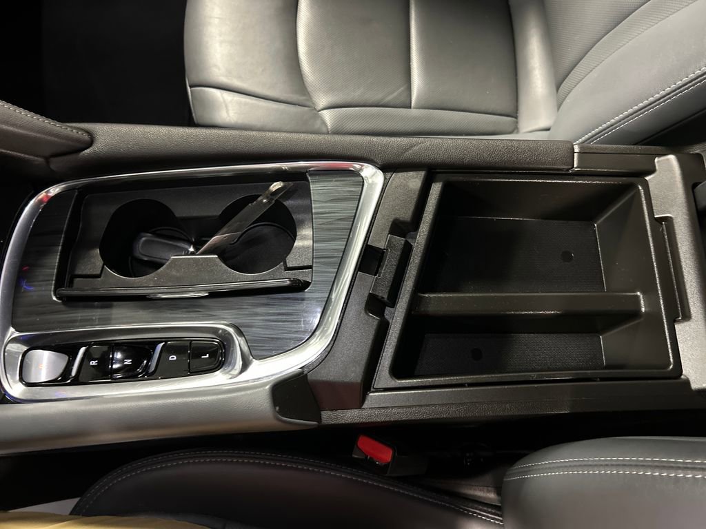 Used 2023 Buick Enclave Essence FWD image 21
