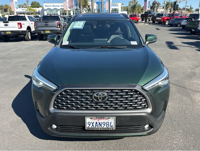 Used 2022 Toyota Corolla Cross XLE w/ Convenience Package image 2