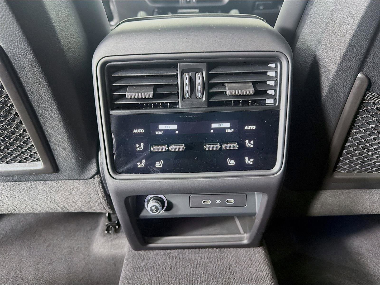 New 2026 Porsche Cayenne Coupe AWD/4WD image 22