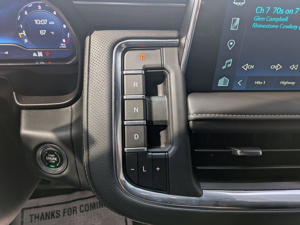 Used 2024 Chevrolet Tahoe Premier AWD/4WD image 16