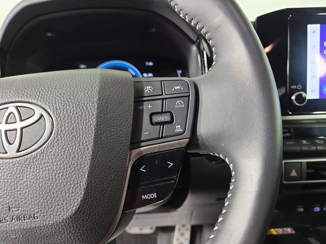 Used 2025 Toyota Camry SE FWD image 22