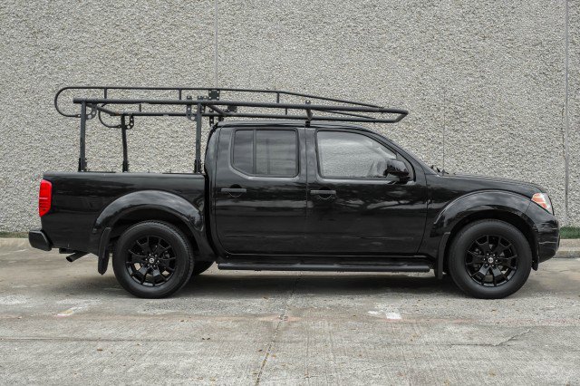 Used 2021 Nissan Frontier SV w/ Midnight Edition Floor Mats image 9