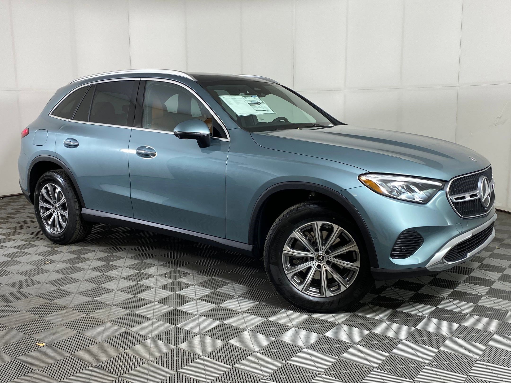 Used 2026 Mercedes-Benz GLC 300 4MATIC image 6